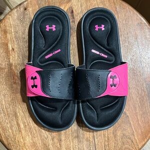 UNDER ARMOUR slides hot pink/black